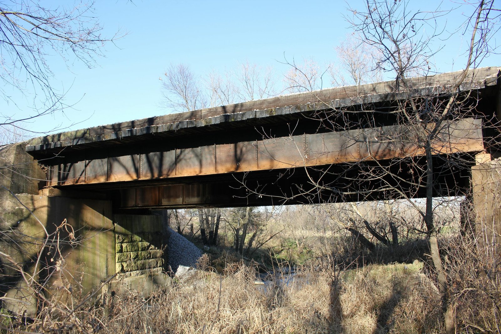 South track span
